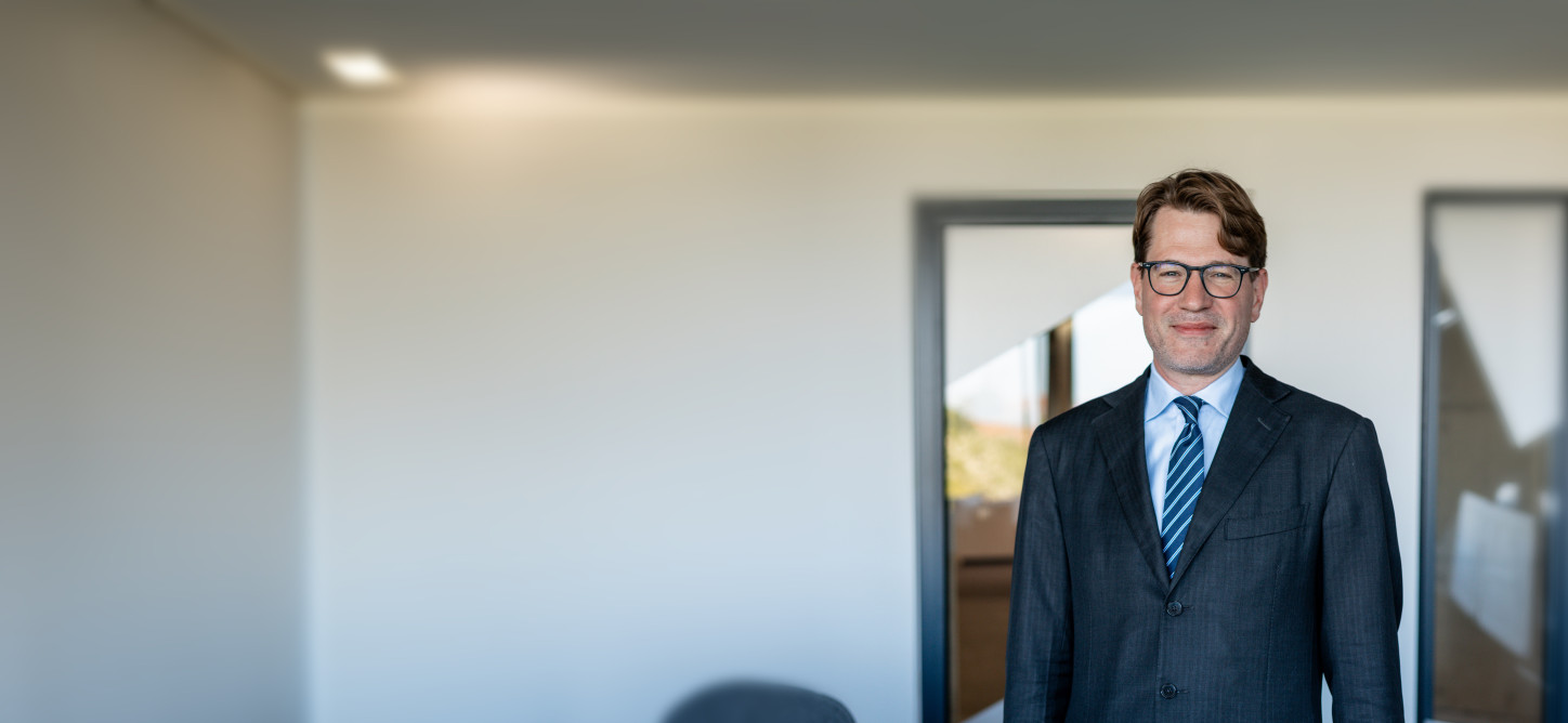 Portrait Prof. Dr. Tim Florstedt